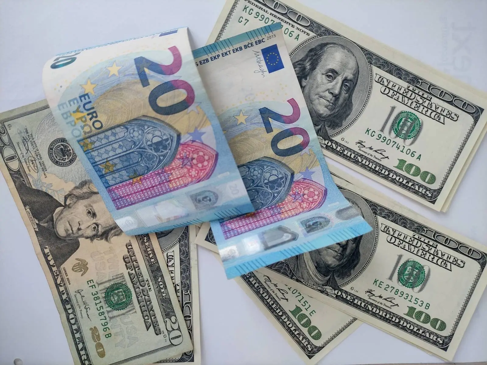 Od mája 2026 musia podnikatelia umožniť platbu kartou alebo QR kódom